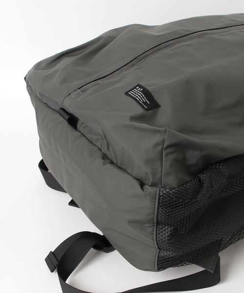 FAT(エフエイティー)の「HOLEPAK(バックパック/リュック・メンズ・チャコールグレー/グレー/ブラック・ONE SIZE)」の5枚目の写真