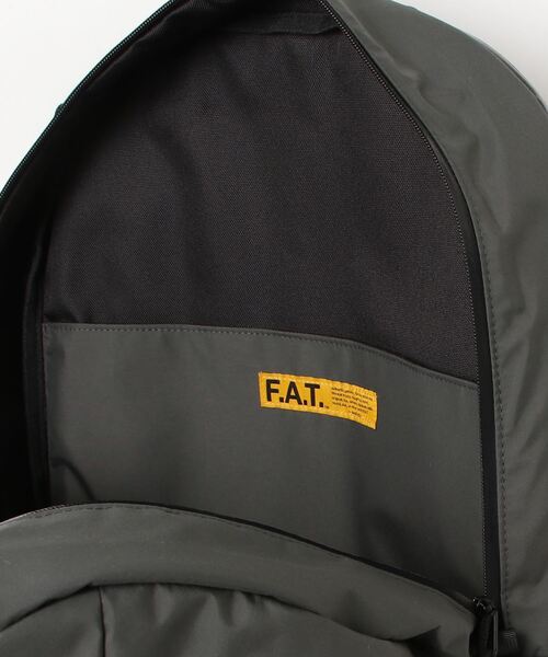 FAT(エフエイティー)の「HOLEPAK(バックパック/リュック・メンズ・チャコールグレー/グレー/ブラック・ONE SIZE)」の6枚目の写真