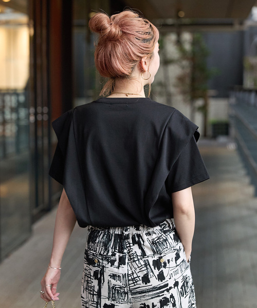 B.C STOCK(ベーセーストック)の「《追加》【WEB限定】ウォッシャブル / 接触冷感 ラッフルショルダーTシャツ(Tシャツ/カットソー・レディース・ホワイト・FREE)」の8枚目の写真