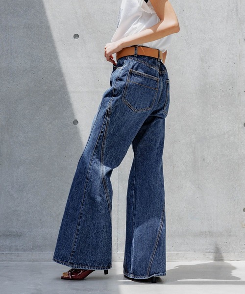 PAGEBOY（ページボーイ）の「スリムレッグフレアデニム【4color/4size】（デニムパンツ・レディース・ブルー系その他/ブラック/ブルー系その他2/ネイビー系/ブラウン系その他/ブラック系その他/ブルー系その他3・X-SMALL/SMALL/MEDIUM/LARGE）」の9枚目の写真