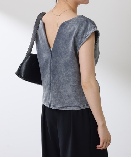 COLLAGE GALLARDAGALANTE（コラージュガリャルダガランテ）の「Q.anos/ツイストカットベスト（ベスト・レディース・グレー/ブルー・FREE）」の7枚目の写真