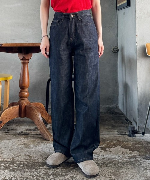 LE MORE(リモア)の「ノンフェードセミワイドストレートデニムパンツ(デニムパンツ・レディース・ネイビー・S/M)」の18枚目の写真