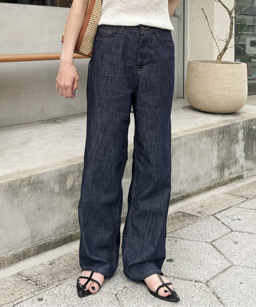 LE MORE(リモア)の「ノンフェードセミワイドストレートデニムパンツ(デニムパンツ・レディース・ネイビー・S/M)」の4枚目の写真