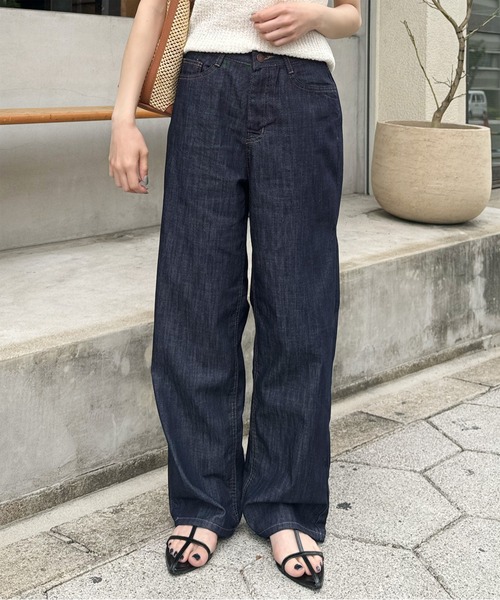 LE MORE(リモア)の「ノンフェードセミワイドストレートデニムパンツ(デニムパンツ・レディース・ネイビー・S/M)」の5枚目の写真