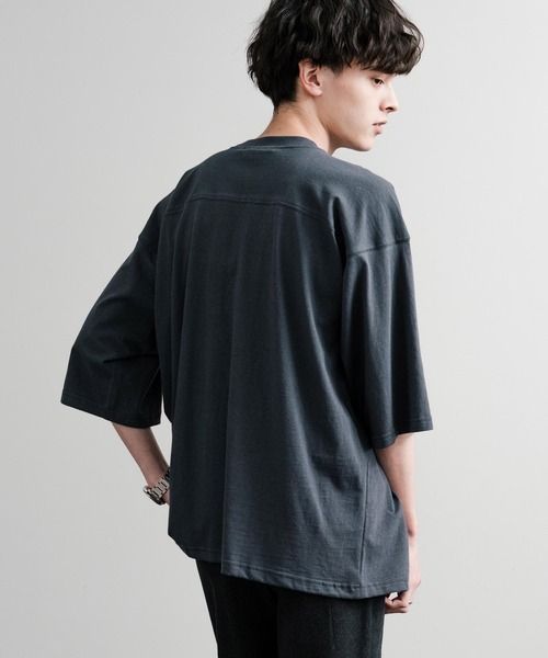 Audience（オーディエンス）の「Upscape Audience アップスケープオーディエンス 日本製 国産ラフィー天竺5.5オンスフットボール半袖Tシャツ AUD6644（Tシャツ/カットソー・メンズ・オートミール/杢グレー/スミクロ/オフホワイト/ブラック・M/L）」の13枚目の写真