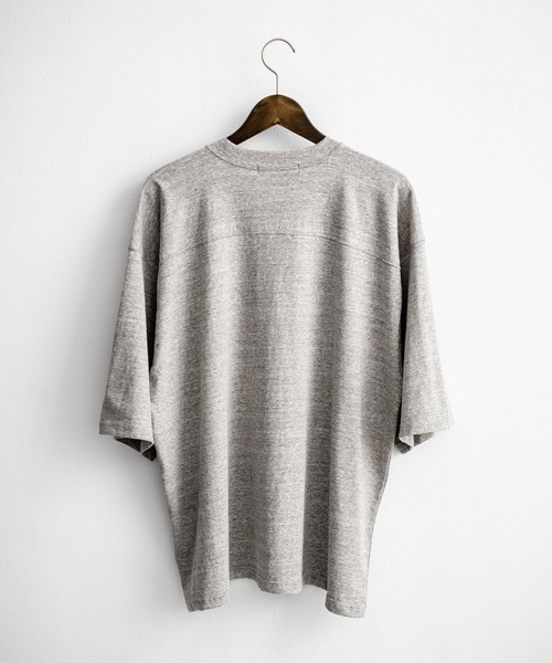 Audience（オーディエンス）の「Upscape Audience アップスケープオーディエンス 日本製 国産ラフィー天竺5.5オンスフットボール半袖Tシャツ AUD6644（Tシャツ/カットソー・メンズ・オートミール/杢グレー/スミクロ/オフホワイト/ブラック・M/L）」の22枚目の写真