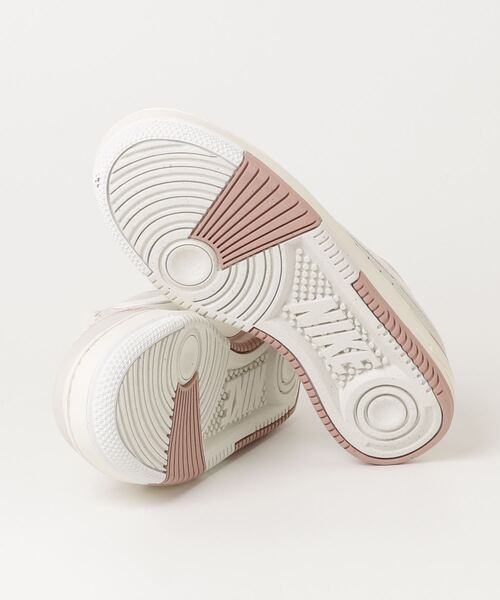 NIKE(ナイキ)の「ナイキ NIKE ナイキ ガンマ フォース(スニーカー・レディース・ベージュ・23.0cm/23.5cm/24.0cm/24.5cm/25.0cm)」の2枚目の写真