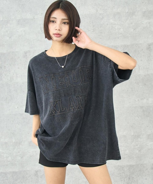 ANAP（アナップ）の「ケミカルウォッシュ 刺繍ロゴ ビッグTシャツ（Tシャツ/カットソー・レディース・ライトグレー/ブラウン/ブラック系その他・FREE）」の2枚目の写真
