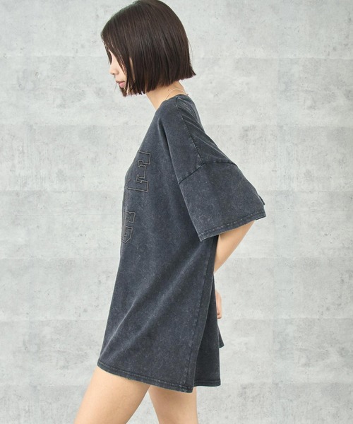 ANAP（アナップ）の「ケミカルウォッシュ 刺繍ロゴ ビッグTシャツ（Tシャツ/カットソー・レディース・ライトグレー/ブラウン/ブラック系その他・FREE）」の16枚目の写真