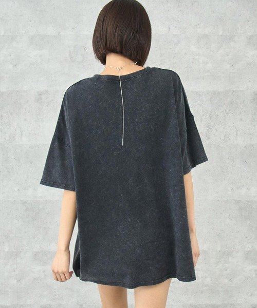 ANAP（アナップ）の「ケミカルウォッシュ 刺繍ロゴ ビッグTシャツ（Tシャツ/カットソー・レディース・ライトグレー/ブラウン/ブラック系その他・FREE）」の17枚目の写真