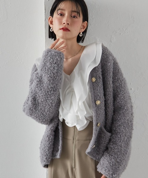 RANAN（ラナン）の「ゴールド調ボタンループ編みニットカーデ（カーディガン/ボレロ・レディース・アイボリー/ライトグレー/ピンク/ネイビー・M/L/LL）」の2枚目の写真