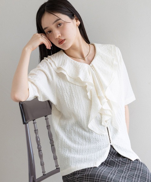 RAGEBLUE（レイジブルー）の「シャーリングフリルブラウス（シャツ/ブラウス・レディース・イエロー系その他/オフホワイト・FREE）」の2枚目の写真