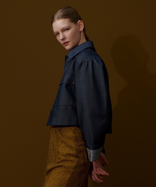 allureville（アルアバイル）の「リジッドデニムライクブルゾン（ブルゾン・レディース・ネイビー・2）」の12枚目の写真