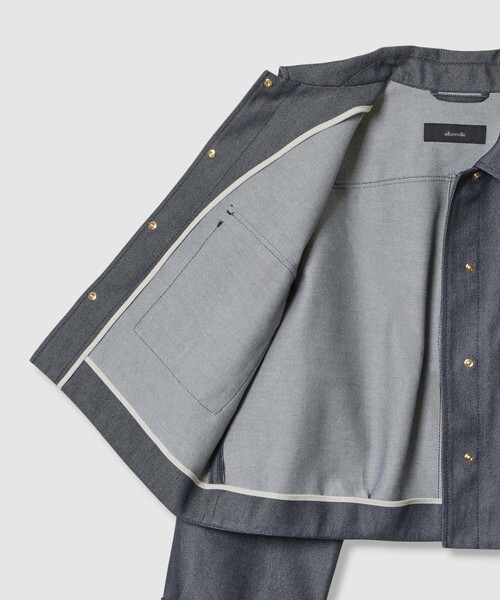 allureville（アルアバイル）の「リジッドデニムライクブルゾン（ブルゾン・レディース・ネイビー・2）」の3枚目の写真