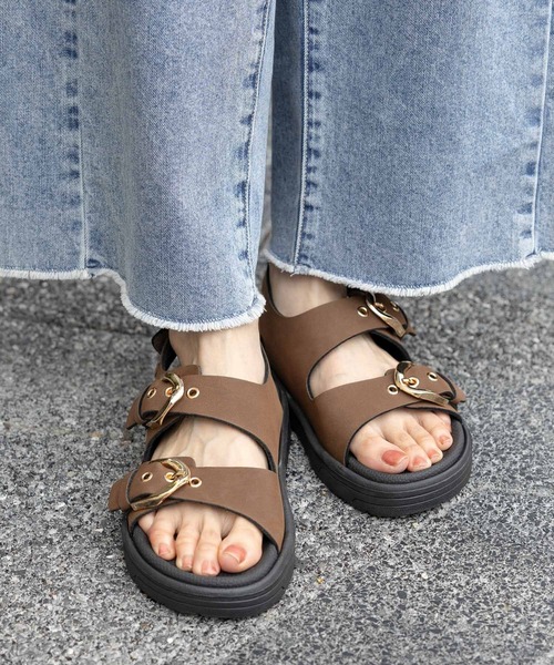 GLOBAL WORK(グローバルワーク)の「エアかるダブルベルトサンダル/494075(サンダル・レディース・ブラック/ベージュ/ブラウン・MEDIUM/LARGE)」の2枚目の写真