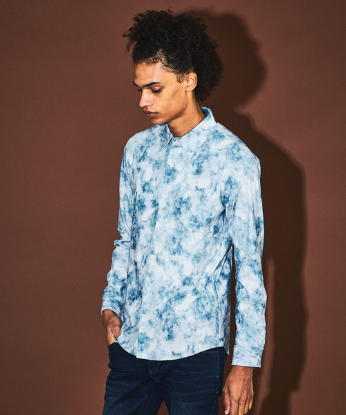 5351 POUR LES HOMMES（ゴーサンゴーイチプールオム）の「クラウドプリント ストレッチ ジャージー シャツ（シャツ/ブラウス・メンズ・ブラック/ブルー・44/46/48/50）」の6枚目の写真