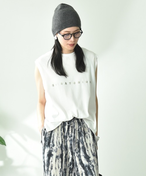 INTERPLANET（インタープラネット）の「【接触冷感・吸水速乾】箔ロゴフレンチプルオーバー（Tシャツ/カットソー・レディース・オフホワイト/チャコールグレー・FREE）」の6枚目の写真