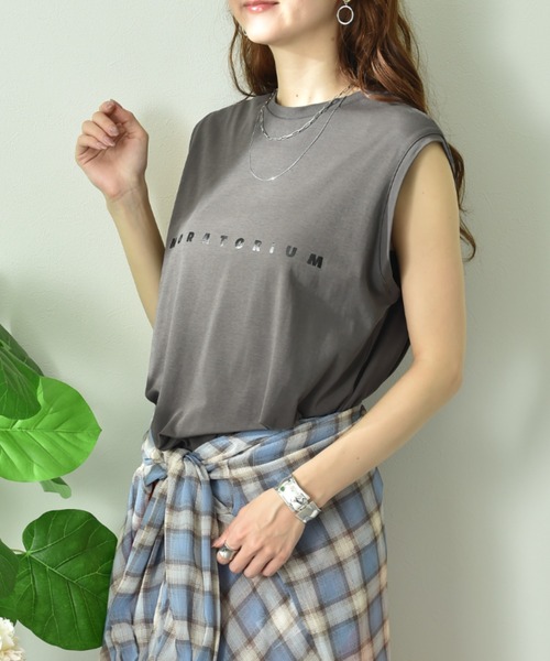INTERPLANET（インタープラネット）の「【接触冷感・吸水速乾】箔ロゴフレンチプルオーバー（Tシャツ/カットソー・レディース・オフホワイト/チャコールグレー・FREE）」の17枚目の写真