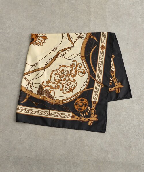 un dix cors(アンディコール)の「《こなれ感をプラス》クラシカルベルト柄スカーフ【大判 90×90】(バンダナ/スカーフ・レディース・ブルー/ブラック・FREE)」の3枚目の写真