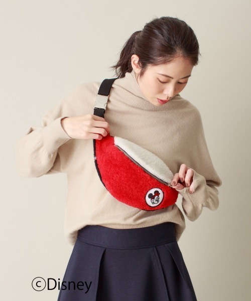 Disney(ディズニー)の「TOASTIES×DESIGNWORKS Disneyシープスキンバッグ(ボディバッグ/ウエストポーチ・レディース・レッド・フリー)」の4枚目の写真