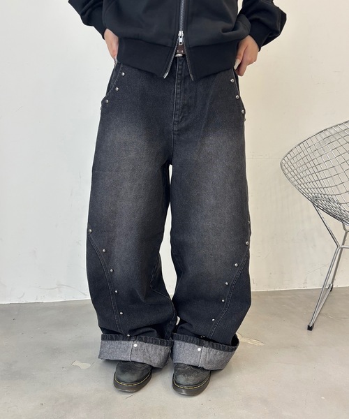 MandO(Auntie Rosa)(エムオー)の「スタッズワイドデニムパンツ(デニムパンツ・メンズ・インディゴブルー/ブラック・LARGE/MEDIUM/SMALL)」の3枚目の写真