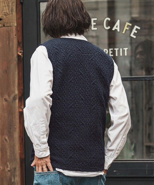 CAMBIO（カンビオ）の「mcg3696- ストレッチケーブルキルティングノーカラーベスト(CAM-7331)（ベスト・メンズ・ブラック/グレー/ネイビー・S/M/L/XL）」の6枚目の写真