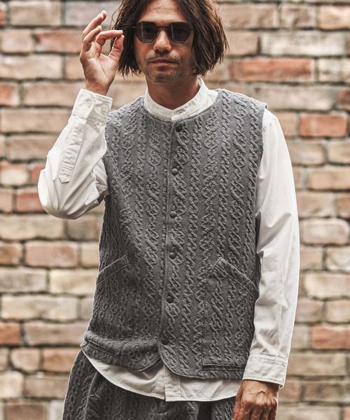 CAMBIO（カンビオ）の「mcg3696- ストレッチケーブルキルティングノーカラーベスト(CAM-7331)（ベスト・メンズ・ブラック/グレー/ネイビー・S/M/L/XL）」の11枚目の写真