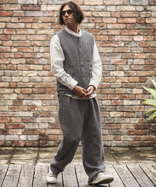 CAMBIO（カンビオ）の「mcg3696- ストレッチケーブルキルティングノーカラーベスト(CAM-7331)（ベスト・メンズ・ブラック/グレー/ネイビー・S/M/L/XL）」の15枚目の写真