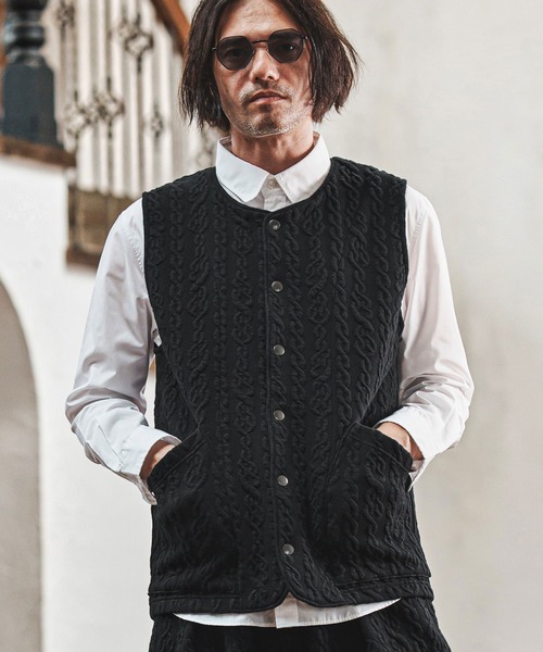 CAMBIO（カンビオ）の「mcg3696- ストレッチケーブルキルティングノーカラーベスト(CAM-7331)（ベスト・メンズ・ブラック/グレー/ネイビー・S/M/L/XL）」の16枚目の写真