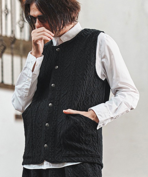 CAMBIO（カンビオ）の「mcg3696- ストレッチケーブルキルティングノーカラーベスト(CAM-7331)（ベスト・メンズ・ブラック/グレー/ネイビー・S/M/L/XL）」の18枚目の写真