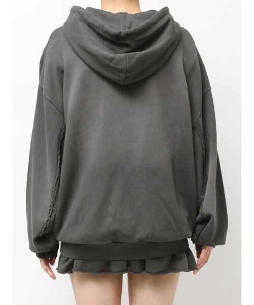 EMODA（エモダ）の「シェービングオーバージップフーディ（パーカー・レディース・グレー/ブラック/ライトグレー・FREE）」の13枚目の写真