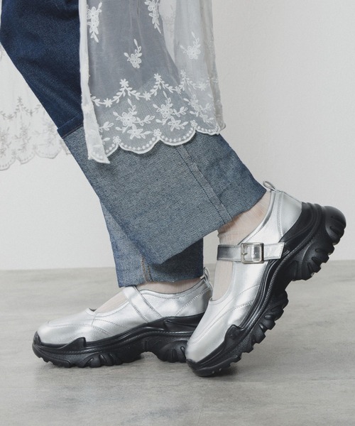 NICAL(ニカル)の「【NICAL】【本革】ボリュームソールメリージェーン/554309(パンプス・レディース・シルバー/ブラック・25.5cm/24.5cm/23.5cm/22.5cm/22.0cm/25.0cm/24.0cm/23.0cm)」の18枚目の写真