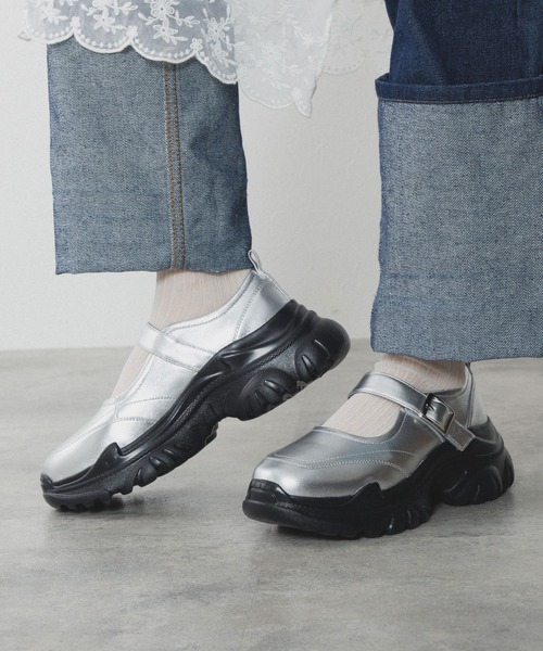 NICAL(ニカル)の「【NICAL】【本革】ボリュームソールメリージェーン/554309(パンプス・レディース・シルバー/ブラック・25.5cm/24.5cm/23.5cm/22.5cm/22.0cm/25.0cm/24.0cm/23.0cm)」の19枚目の写真