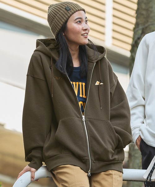 KELTY（ケルティ）の「KELTY/ケルティ 別注  ダブルロゴ刺繍 ビッグシルエット スウェットダブルジップパーカー（パーカー・レディース・スミクロ/ダークブラウン/ネイビー/グレイッシュベージュ/ブラック/グレー・M/L）」の4枚目の写真