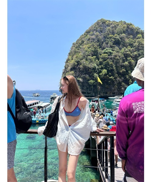 Ritzy（リッツィー）の「7色展開　オーバーサイズ 長袖シアーシャツ（シャツ/ブラウス・レディース・ブルー/ホワイト/ピンク/ライトグリーン/グリーン/ベージュ/イエロー・FREE）」の2枚目の写真