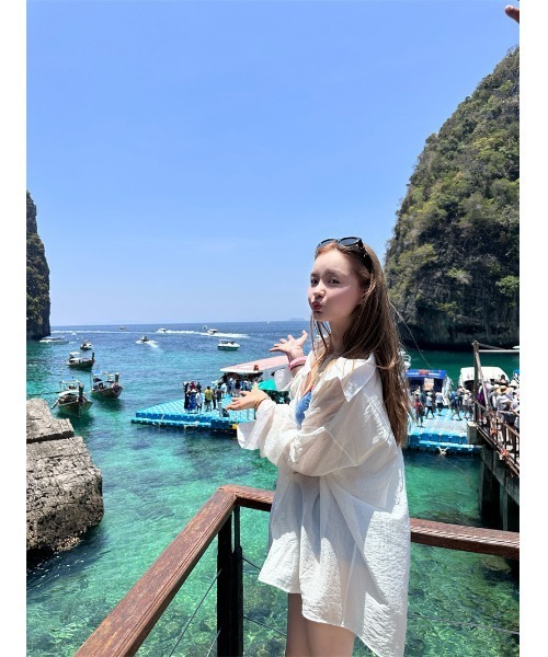 Ritzy（リッツィー）の「7色展開　オーバーサイズ 長袖シアーシャツ（シャツ/ブラウス・レディース・ブルー/ホワイト/ピンク/ライトグリーン/グリーン/ベージュ/イエロー・FREE）」の9枚目の写真