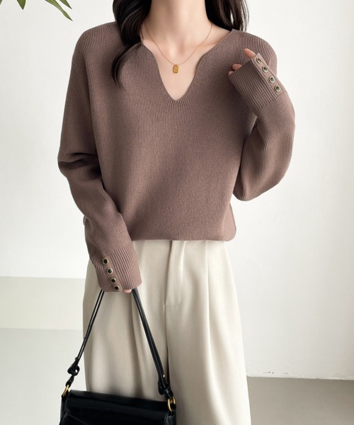 ABITOKYO(アビトーキョー)の「袖ボタンキーネックニットプルオーバー(ニット/セーター・レディース・グレー/ブラック/アイボリー/モカ・M/L)」の6枚目の写真