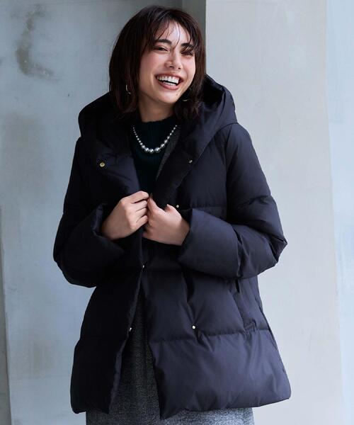 OPAQUE.CLIP（オペークドットクリップ）の「撥水フードミドルダウンコート【防風/抗菌防臭/洗濯機OK】《S～LL》（ダウンジャケット/コート・レディース・ブラック/オフホワイト/キャメル・40/38/36/42）」の8枚目の写真