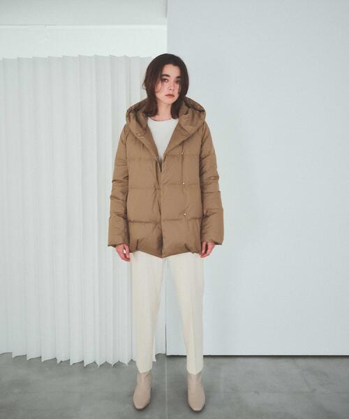 OPAQUE.CLIP（オペークドットクリップ）の「撥水フードミドルダウンコート【防風/抗菌防臭/洗濯機OK】《S～LL》（ダウンジャケット/コート・レディース・ブラック/オフホワイト/キャメル・40/38/36/42）」の4枚目の写真