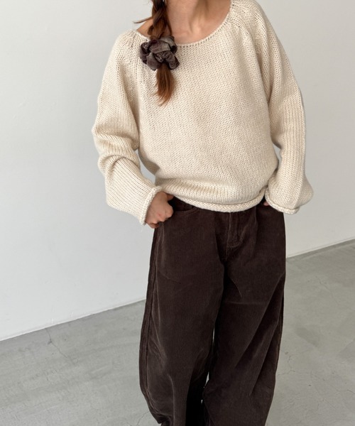 CANAL JEAN(キャナルジーン)の「El mar ラグランボートネックニット(ニット/セーター・レディース・ベージュ/ブラック/ブラウン・ONE SIZE)」の3枚目の写真