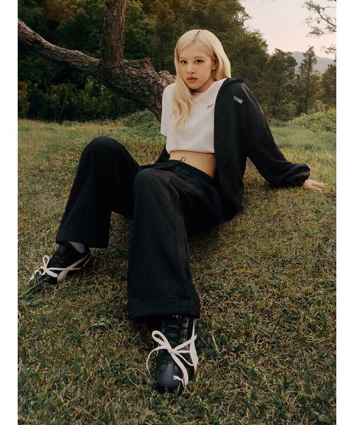PUMA（プーマ）の「【PUMA】633796-01 PUMA X ROSE T7 Oversized Track Jacket WV（その他パンツ・レディース・ブラック・S/M）」の2枚目の写真