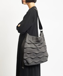 ウェーブショルダーバッグ