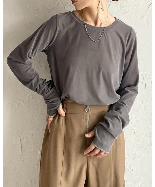 She's Closet（シーズクローゼット）の「指穴あき長袖サムホールシアーベロアトップス（Tシャツ/カットソー・レディース・アイボリー/ブラック/グレー/ブラウン・FREE）」の7枚目の写真