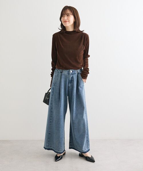 Green Parks(グリーンパークス)の「タックワイドデニムパンツ(デニムパンツ・レディース・インディゴブルー/ブラック・FREE)」の11枚目の写真