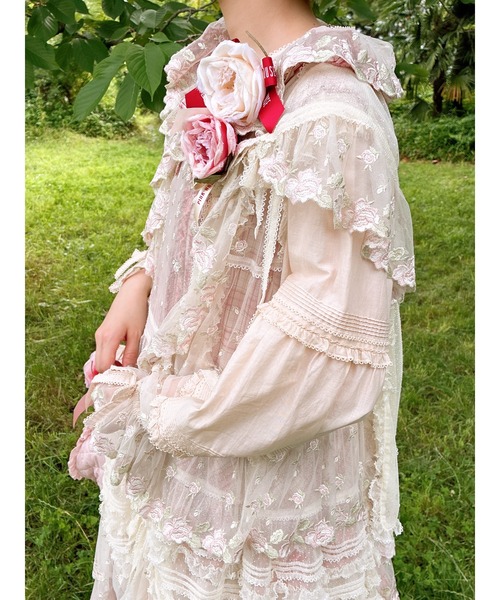 最終値下げ！新品 ピンクハウス♥薔薇レース付き綿ローン×ドットチュールタブリエ ローズレース使いタブリエ（その他トップス）｜PINK HOUSE（ピンク