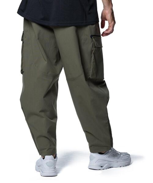 UNDER ARMOUR(アンダーアーマー)の「UAアンストッパブル ユーティリティー カーゴパンツ(ライフスタイル/メンズ)(その他パンツ・メンズ・カーキ・XL/2XL/S/L/M)」の7枚目の写真