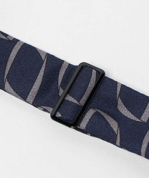 UNITED ARROWS（ユナイテッドアローズ）の「ジオメトリック プリント ボウタイ（蝶ネクタイ・メンズ・ネイビー/ワイン・FREE）」の7枚目の写真