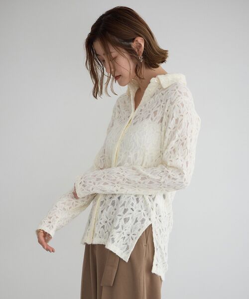 YECCA VECCA（イェッカヴェッカ）の「フラワー起毛レースシャツ（シャツ/ブラウス・レディース・オフホワイト・FREE）」の6枚目の写真