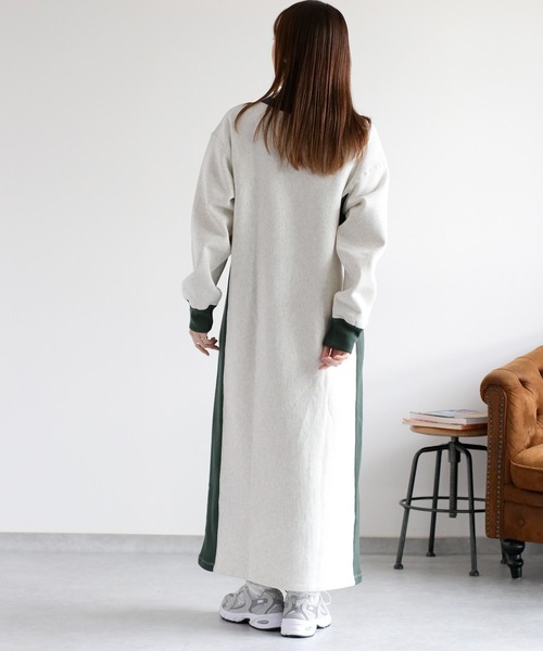 Champion(チャンピオン)の「【Champion】裏起毛リバースウィーブスウェットワンピース(ワンピース・レディース・ブラック系/オートミール・L)」の17枚目の写真