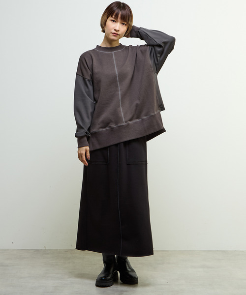 SOFFITTO(ソフィット)の「【nota della mano sinistra(ノータ デラ マノ シニストラ)】袖切替デザインスウェット(スウェット・レディース・チャコールグレー/オフホワイト/ブラック・FREE)」の5枚目の写真